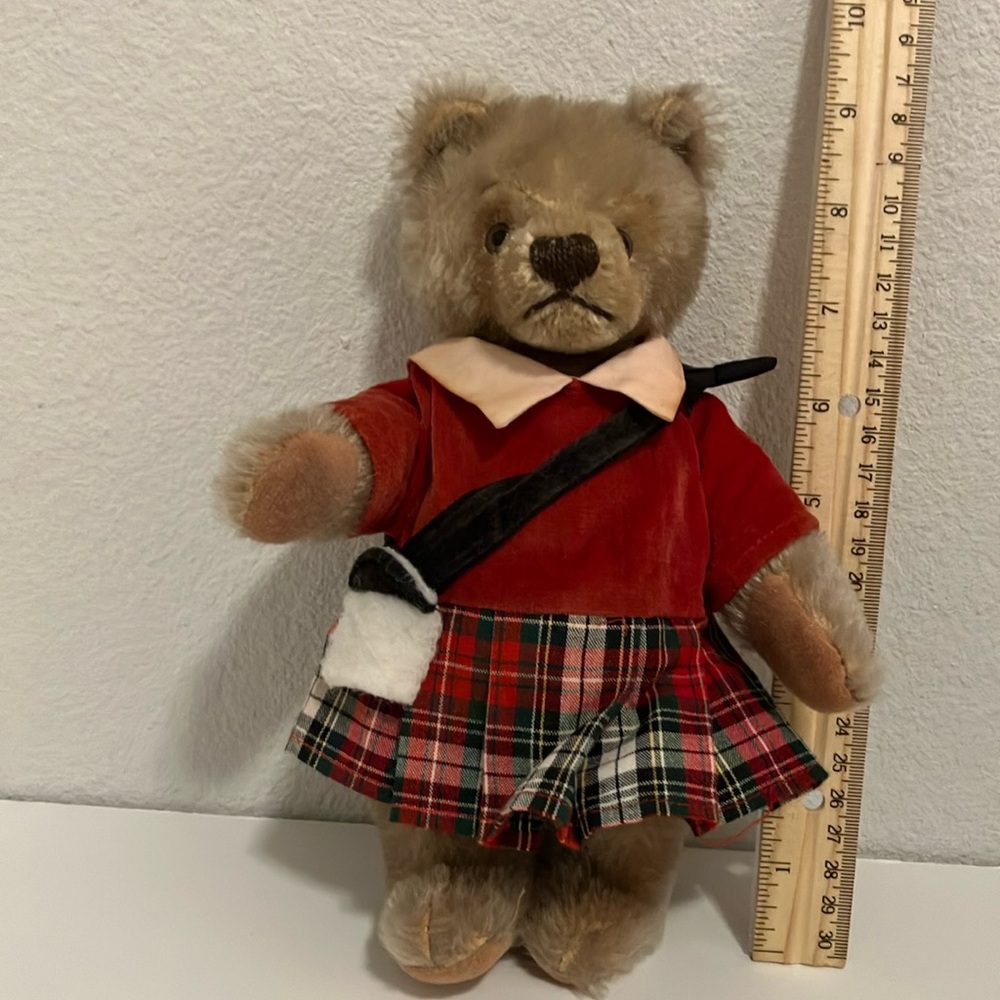 60’s Vintage Steiff Teddy Bear 9” Wearing a Kilt